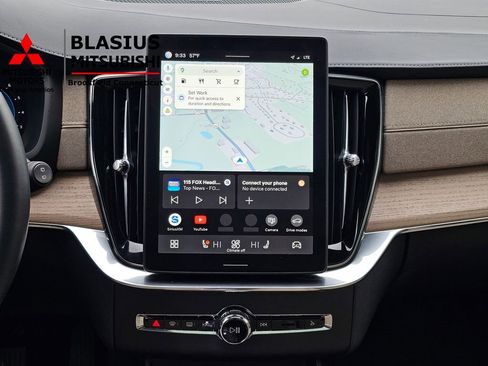 Used 2025 Volvo XC90 B6 Plus image 30