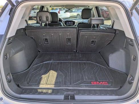 Used 2019 GMC Terrain SLT w/ Preferred Package image 12