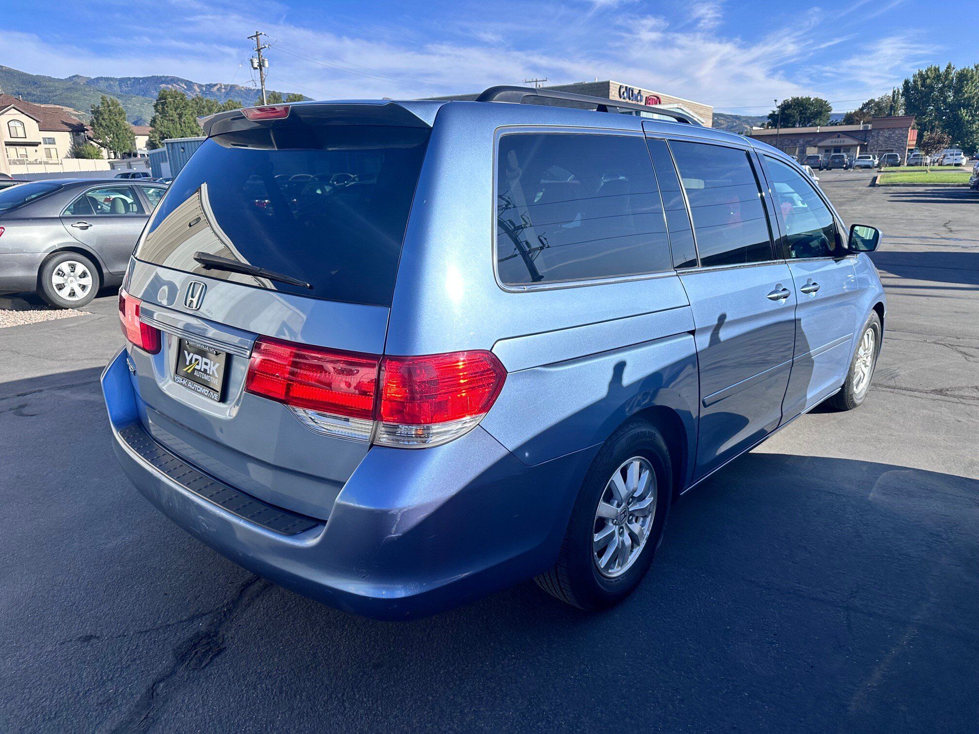 Used 2010 Honda Odyssey EX image 3