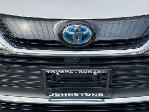 Certified 2023 Toyota Venza Limited AWD/4WD image 19