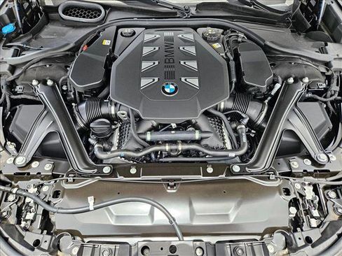 New 2025 BMW 760i xDrive w/ Executive Package image 16