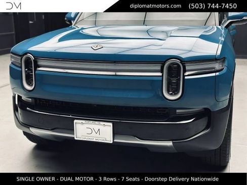 Used 2025 Rivian R1S Adventure AWD/4WD image 13