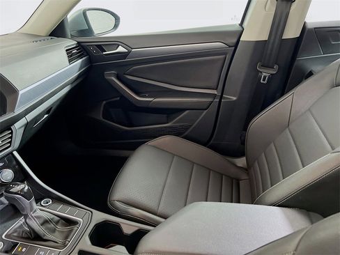 Used 2024 Volkswagen Jetta SE image 22