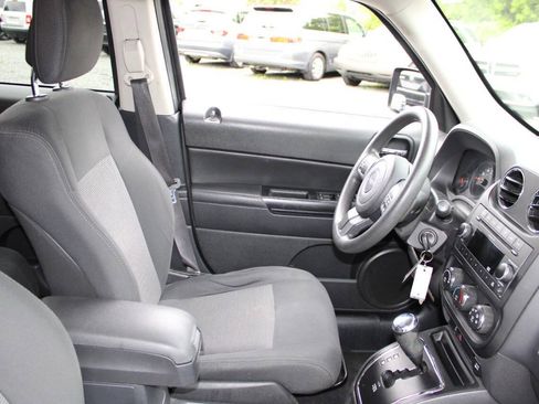 Used 2011 Jeep Patriot Sport w/ PWR Value Group AWD/4WD image 11