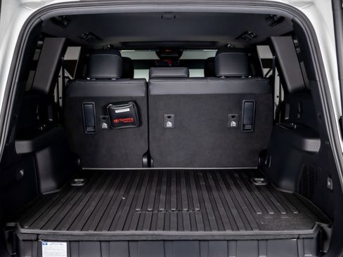 Used 2026 Toyota Land Cruiser image 39