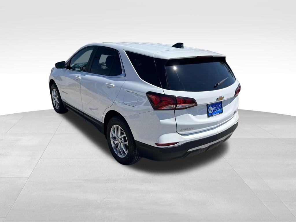 Used 2024 Chevrolet Equinox LT AWD/4WD image 4