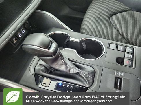 Used 2024 Toyota Highlander LE image 29