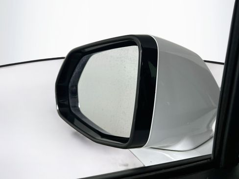 Used 2025 Chevrolet Blazer LT AWD/4WD image 16