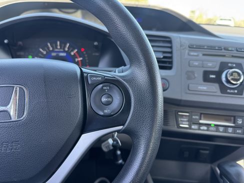 Used 2012 Honda Civic Hybrid Sedan image 25