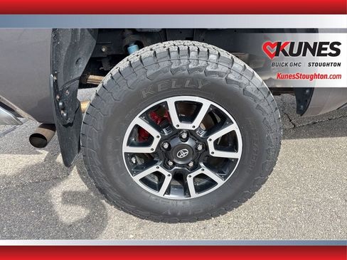 Used 2018 Toyota Tundra SR5 w/ TRD Off Road Package image 12