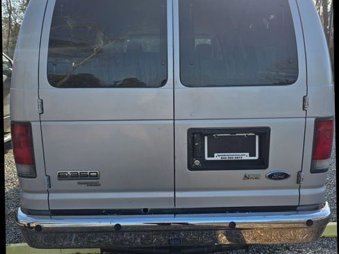 Used 2009 Ford E-350 and Econoline 350 XL image 14
