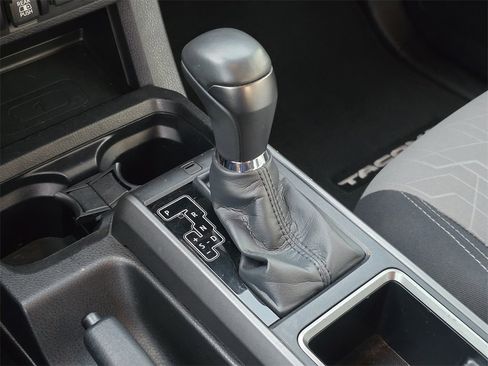 Used 2023 Toyota Tacoma TRD Sport image 27