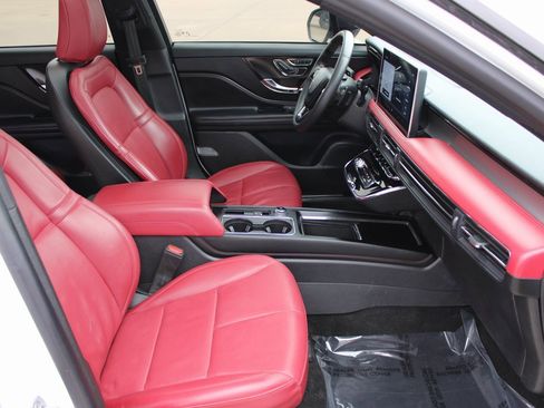 Used 2024 Lincoln Corsair Reserve w/ Equipment Group 201A image 9