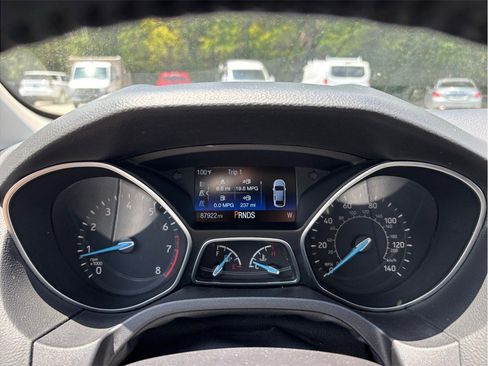 Used 2015 Ford Focus SE w/ Equipment Group 201A FWD image 19