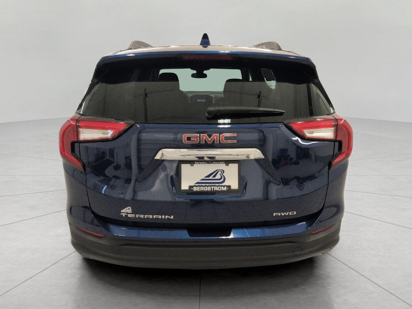 Used 2023 GMC Terrain SLE w/ Driver Convenience Package AWD/4WD image 24