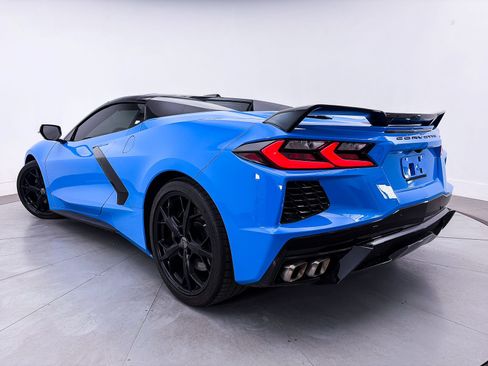 Used 2022 Chevrolet Corvette Stingray Premium Conv w/ Z51 Performance Package RWD image 2