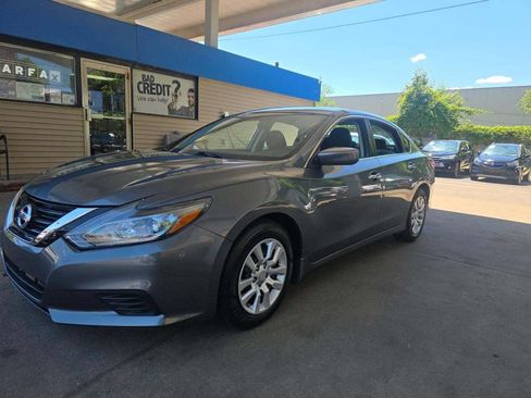 Used 2018 Nissan Altima 2.5 S w/ S Convenience Package FWD image 1