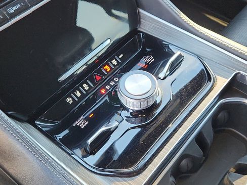 Used 2024 Jeep Wagoneer L Series III w/ Flexible Seating Group image 26