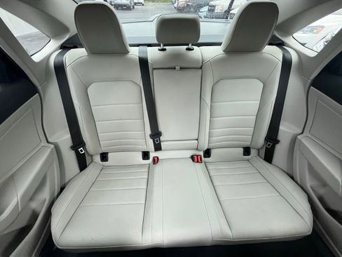 Used 2024 Volkswagen Jetta SE w/ Panoramic Sunroof Package FWD image 26