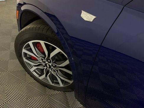 Used 2024 Cadillac XT6 Sport w/ Platinum Package image 35