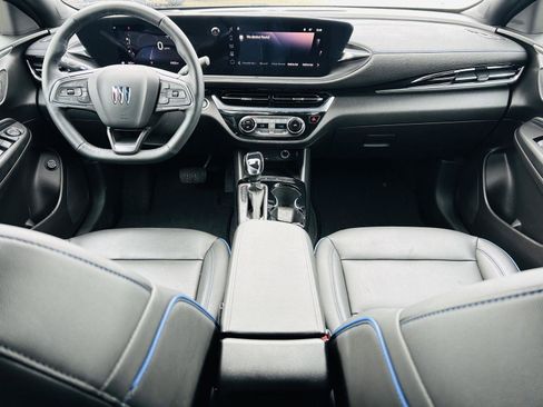 Used 2025 Buick Envista Sport Touring w/ Convenience I Package image 24