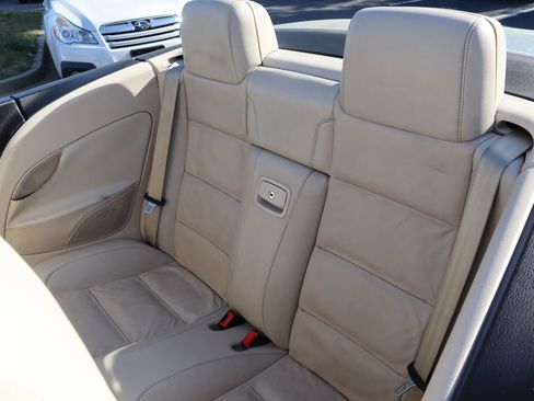 Used 2008 Volkswagen Eos Lux image 11