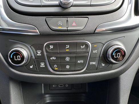 Used 2024 Chevrolet Equinox LT AWD/4WD image 24