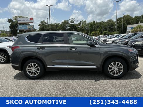 Used 2019 Hyundai Santa Fe SE FWD image 6