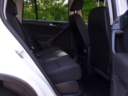 Used 2015 Volkswagen Tiguan S FWD image 10