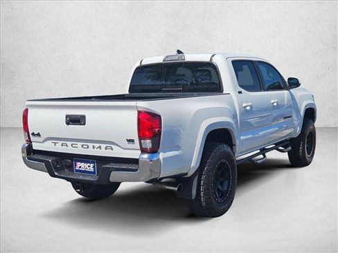 Used 2019 Toyota Tacoma SR5 AWD/4WD image 5