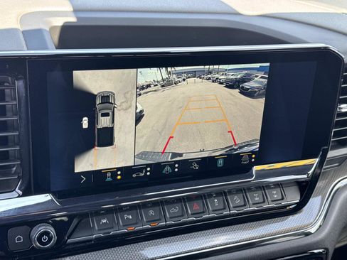 Used 2023 Chevrolet Silverado 1500 ZR2 w/ Technology Package AWD/4WD image 17