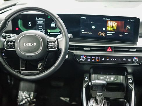 Used 2024 Kia Sorento EX w/ Panoramic Sunroof Package image 15