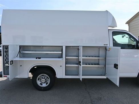 New 2025 Chevrolet Express 3500 w/ Power Convenience Package image 5