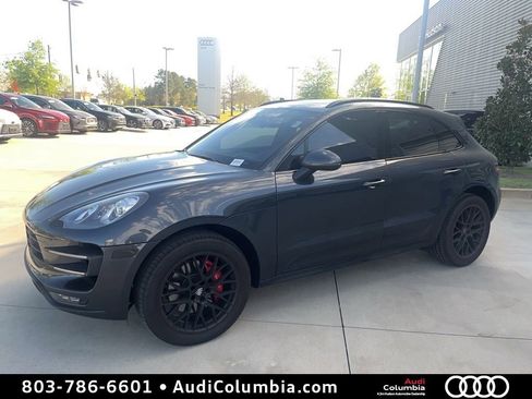 Used 2018 Porsche Macan Turbo image 2