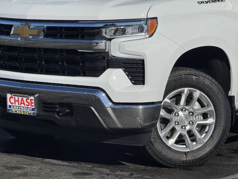 New 2026 Chevrolet Silverado 1500 LT image 3