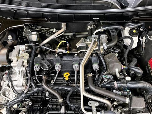 Used 2024 Nissan Altima 2.5 SV FWD image 33