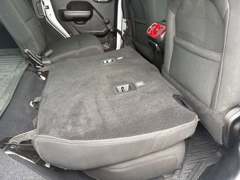 Used 2018 Jeep Wrangler Unlimited Sport image 42
