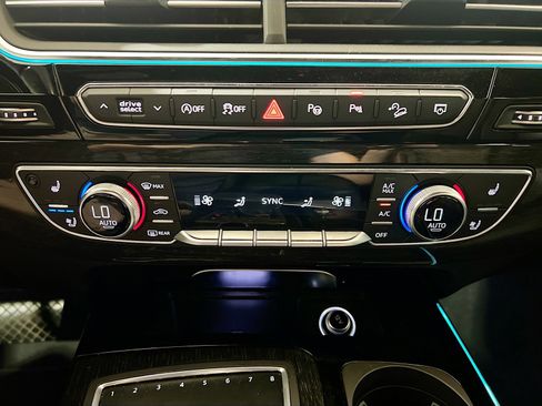Used 2019 Audi Q7 3.0T Prestige w/ Prestige Package image 12