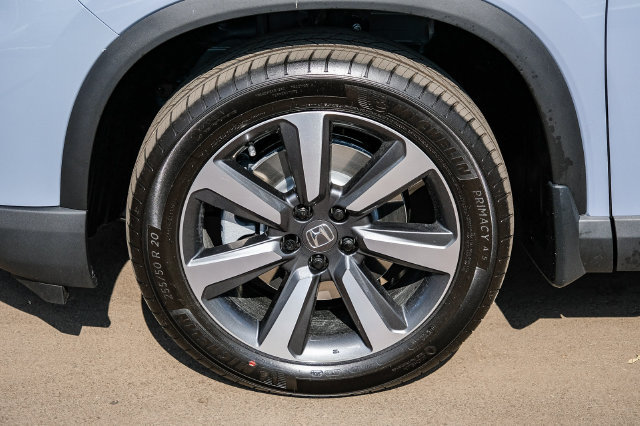 New 2025 Honda Pilot Touring image 11