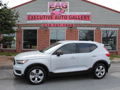 Used 2020 Volvo XC40 T5 Momentum
