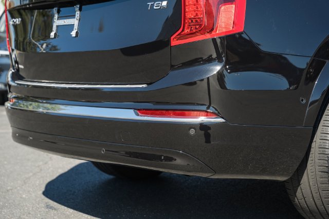 Certified 2025 Volvo XC90 T8 Plus w/ Protection Package Premier AWD/4WD image 9