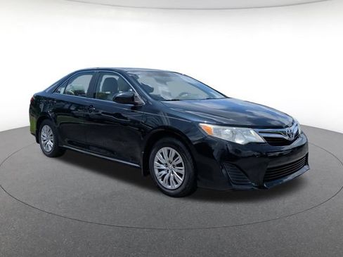 Used 2012 Toyota Camry LE FWD image 7