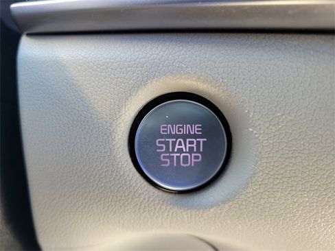 Certified 2024 Kia Sorento S w/ Panoramic Sunroof Package image 30