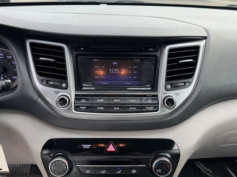 Used 2016 Hyundai Tucson SE FWD image 25