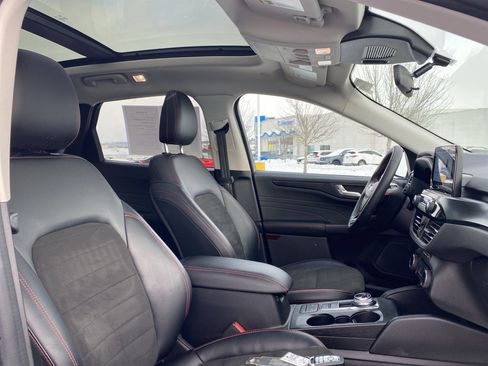 Used 2022 Ford Escape SEL w/ SEL Stealth AWD Package image 11