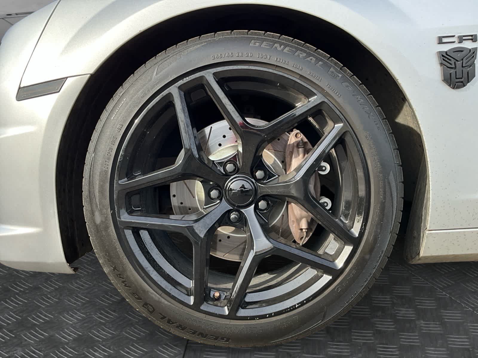 Used 2012 Chevrolet Camaro SS RWD image 17