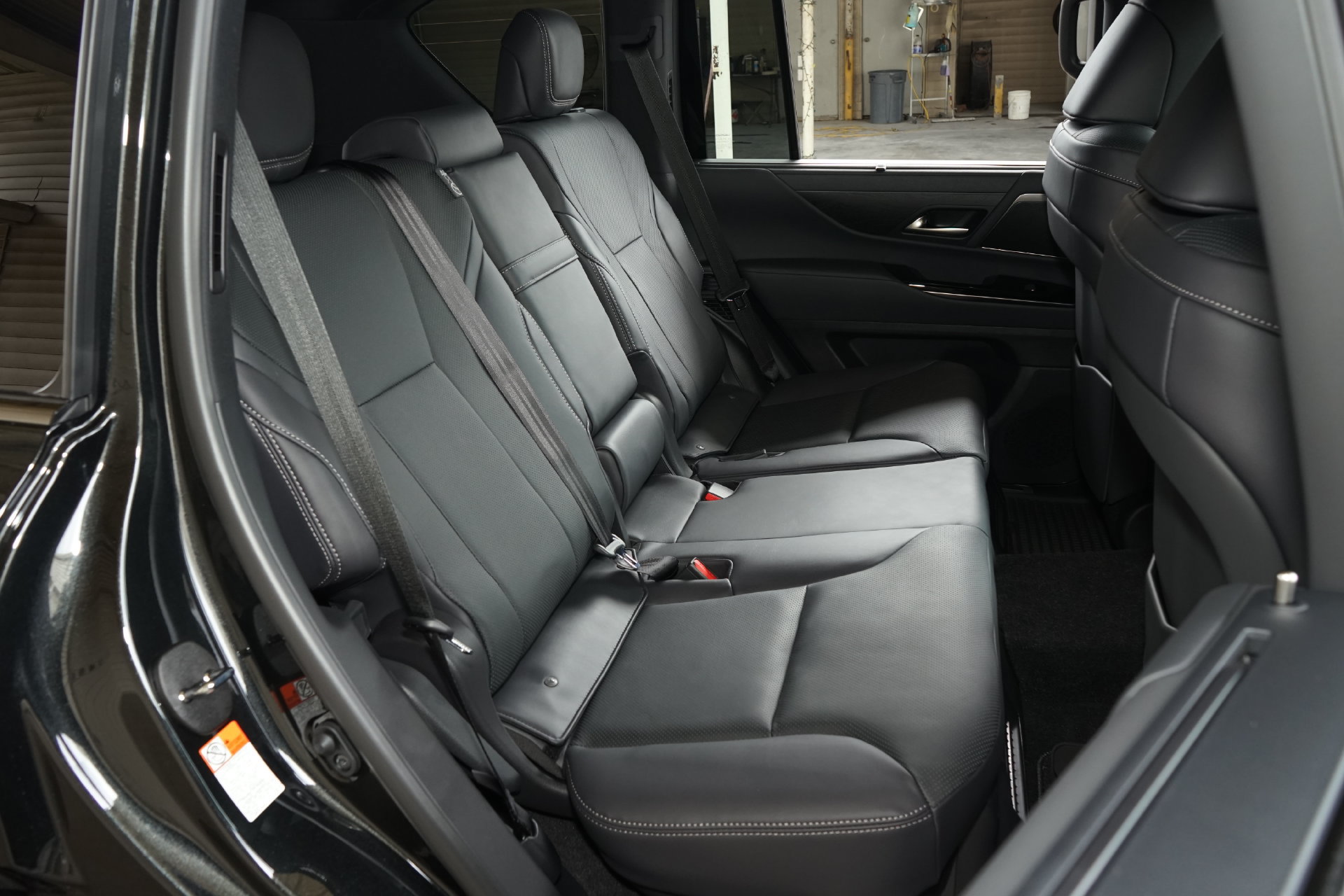 Used 2026 Lexus LX 700h Luxury AWD/4WD image 22