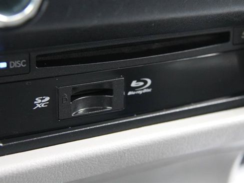 Used 2015 Toyota Sienna XLE Premium AWD/4WD image 35