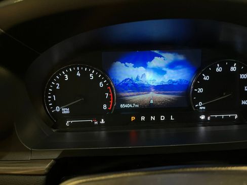 Used 2023 Ford Explorer Limited image 41