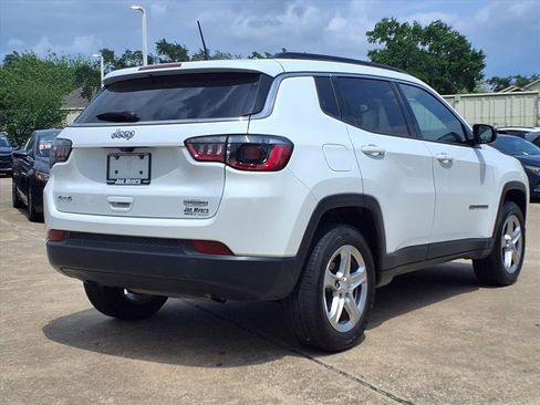 Used 2023 Jeep Compass Latitude image 7